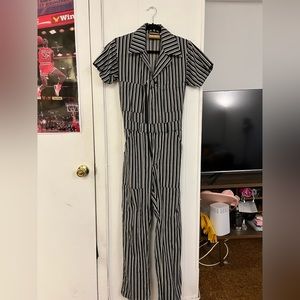 Worn once! Brand new basically.